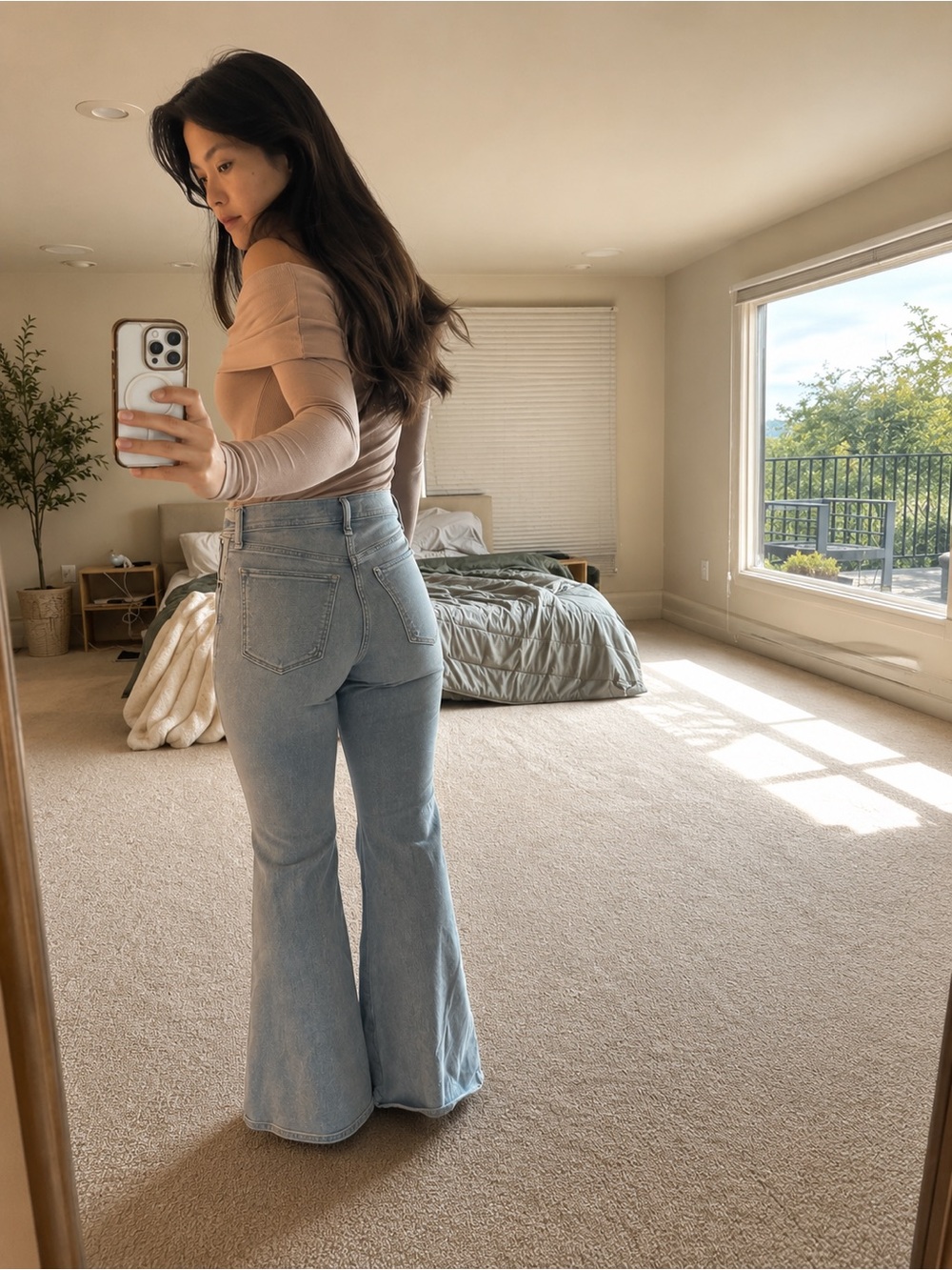 Abercrombie & Fitch Ultra High Rise Flare